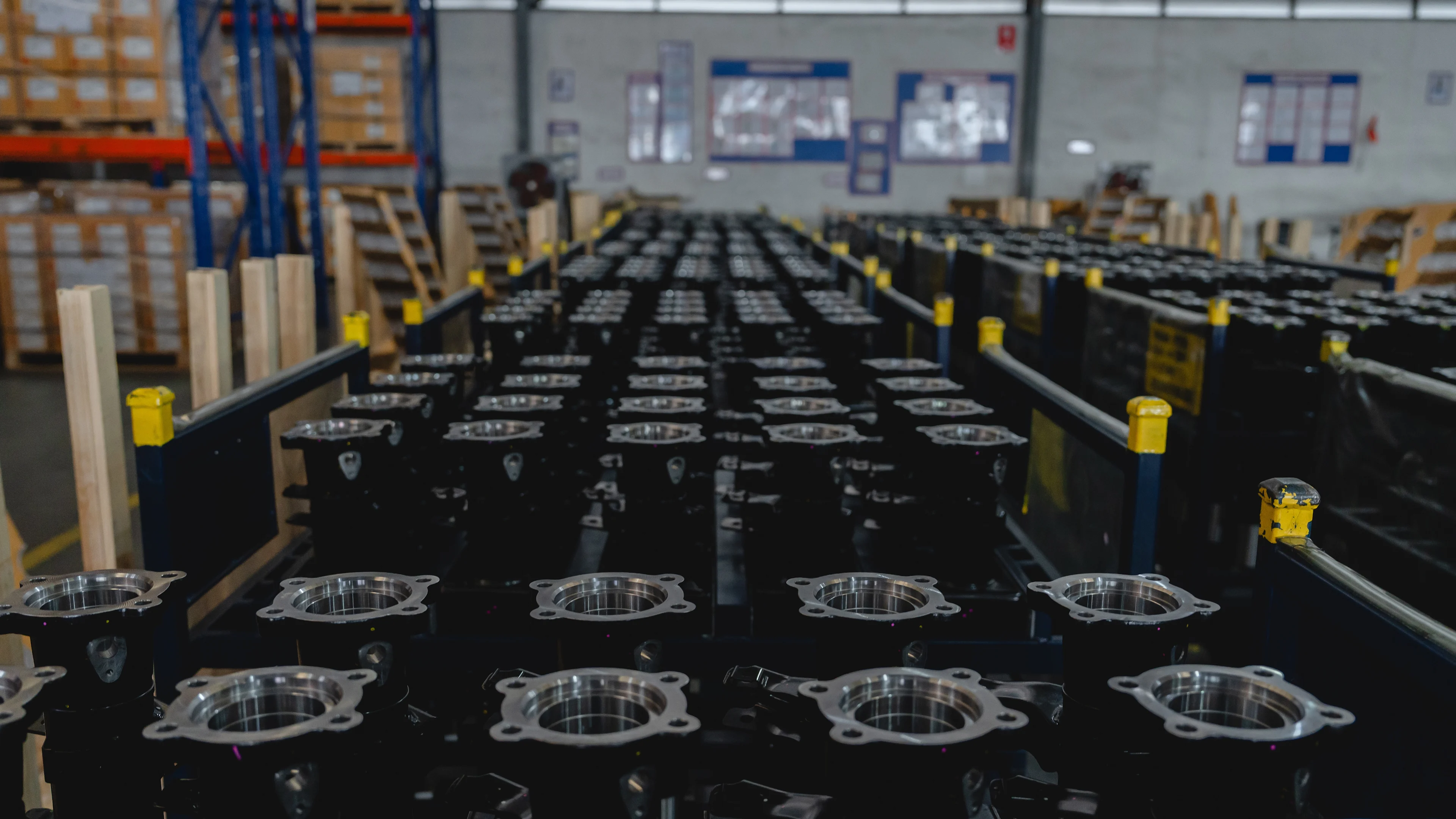 How this automotive manufacturer meets OEM deadlines and cuts unplanned shipments by 34% with Uber Freight